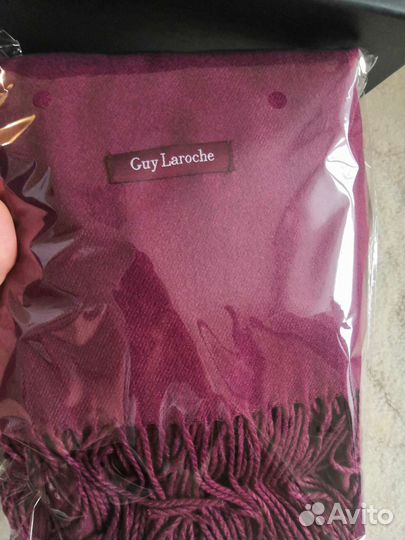 Шарф женский Guy Laroche