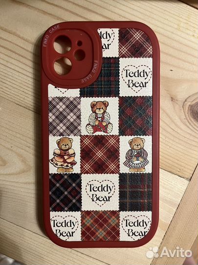 Чехлы на iPhone 11