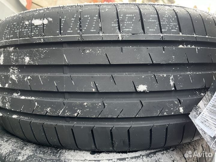 Royal Black Royal Explorer II 245/45 R19 102Y