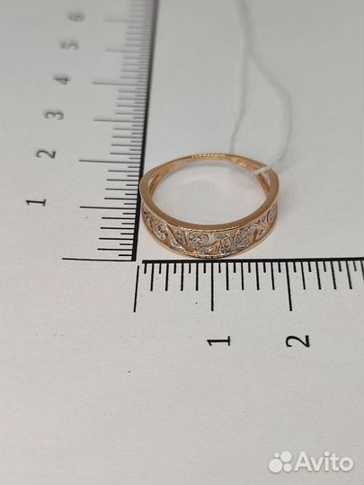 Золотое кольцо с камнем 17р
