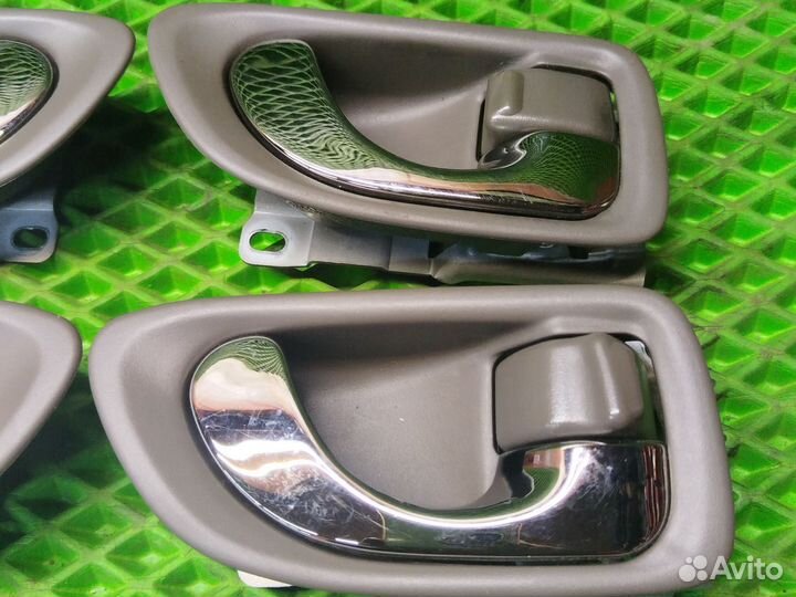 Ручка двери внутренняя Mitsubishi Galant 8