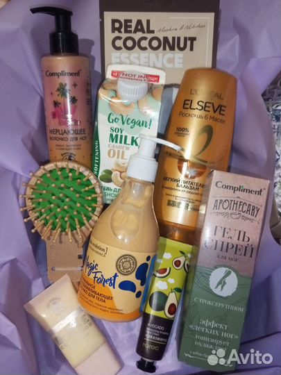 Готовые косметические наборы, бьюти боксы