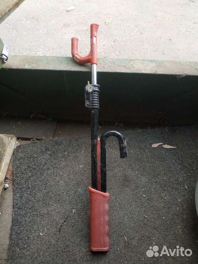 Блокиратор руля и педалей