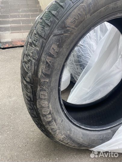 Goodyear UltraGrip Performance 255/55 R19