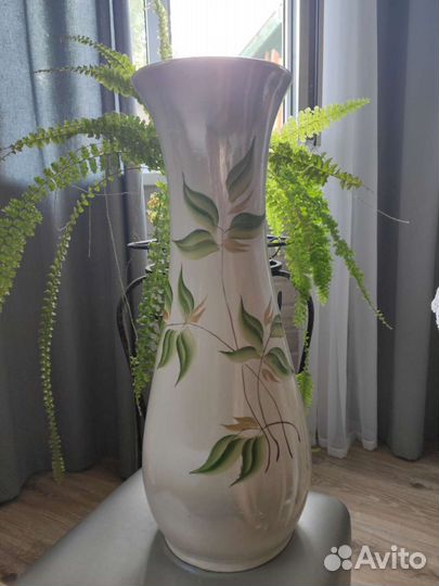 Керамическая напольная ваза
