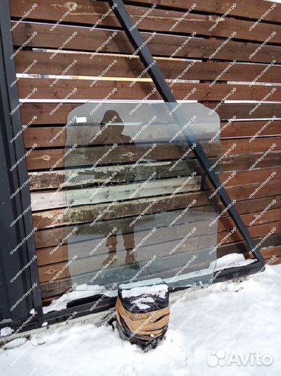 Стекло для экскаватора гусеничного Volvo EC170D EW