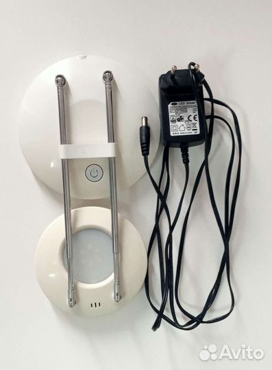 Настольная лампа