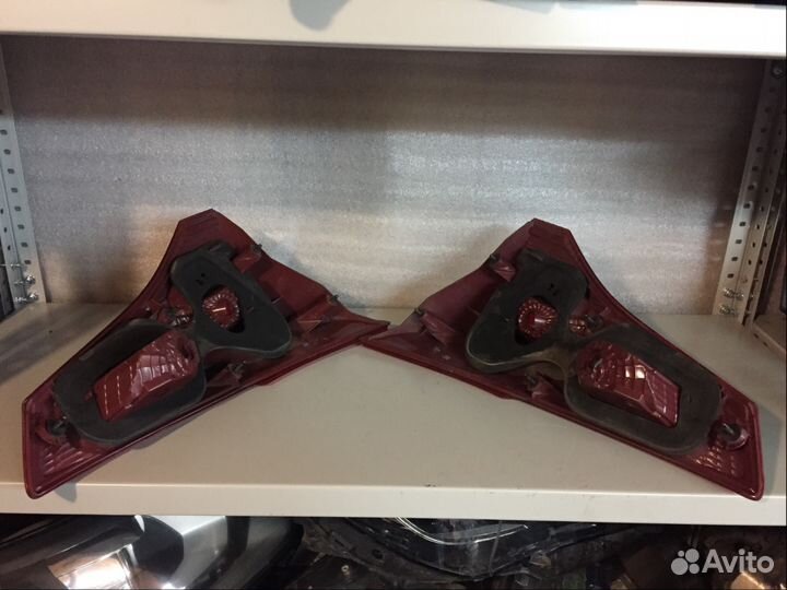 Фонарь задний левый правый toyota RAV4