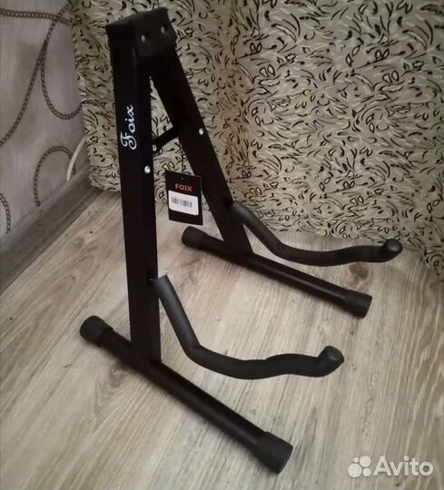 Стойка для гитары