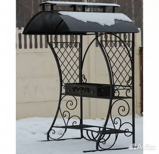 Мангал с ковкой
