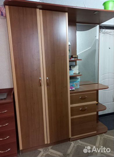 Шкаф в прихожую бу