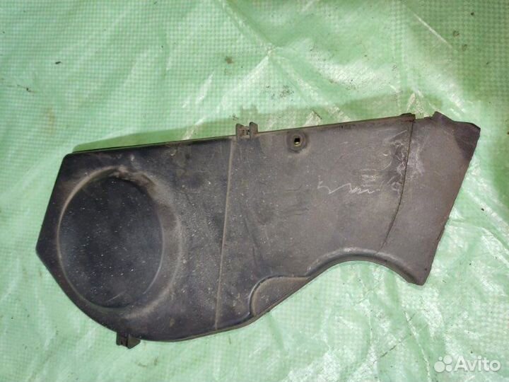 Крышка грм правая Audi 100 седан 2.8 AAH 1993
