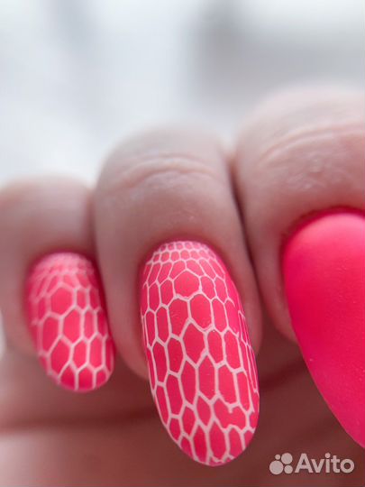 Аппаратный маникюр