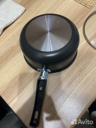 Кострюля с ручкой