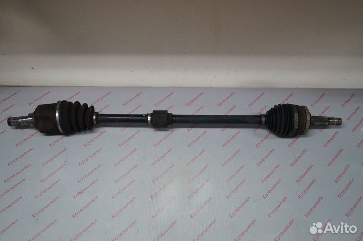 Nissan 39100-AU315 Вал приводной правый