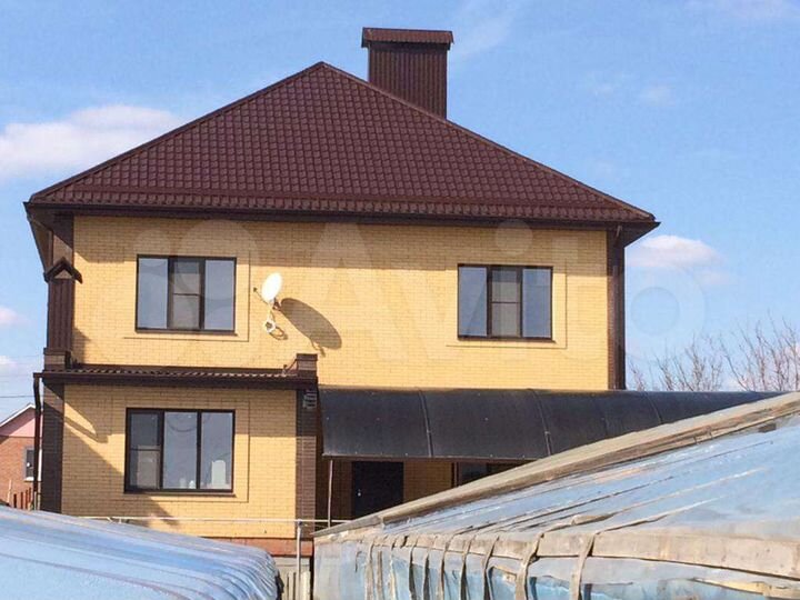 Дом 478 м² на участке 12,8 сот.