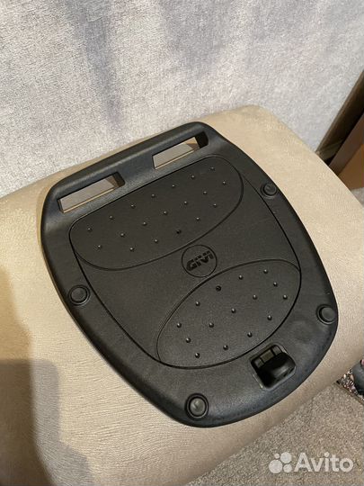 Площадка для крепления кофра givi monolock z113c