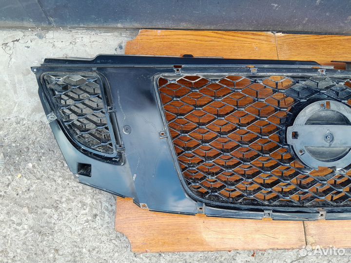 Решетка радиатора Nissan Patrol Y62