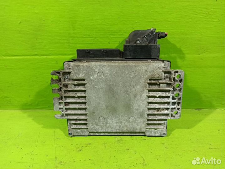 Блок управления двигателем Nissan Note E11 CR14