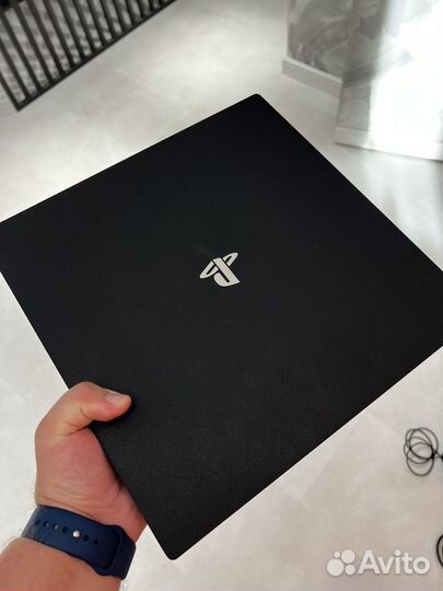 Sony PS4 pro 1tb