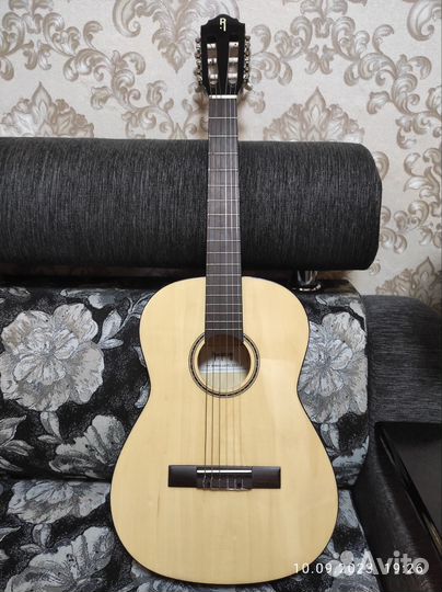 Классическая гитара 3 4
