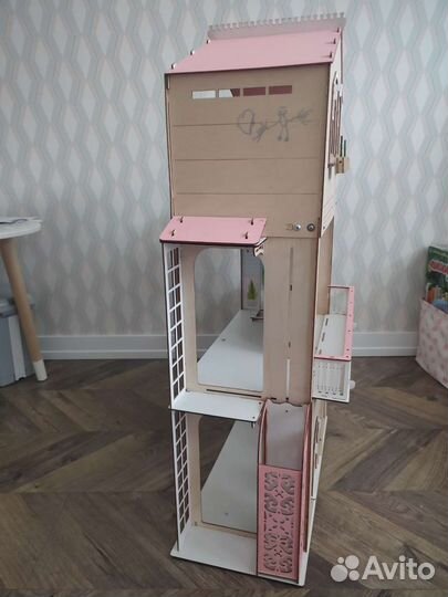 Домик кукольный