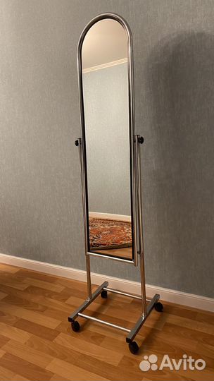 Зеркало напольное