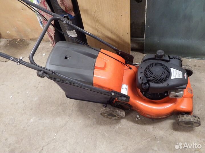 Газонокосилка бензиновая самоходная Хускварна