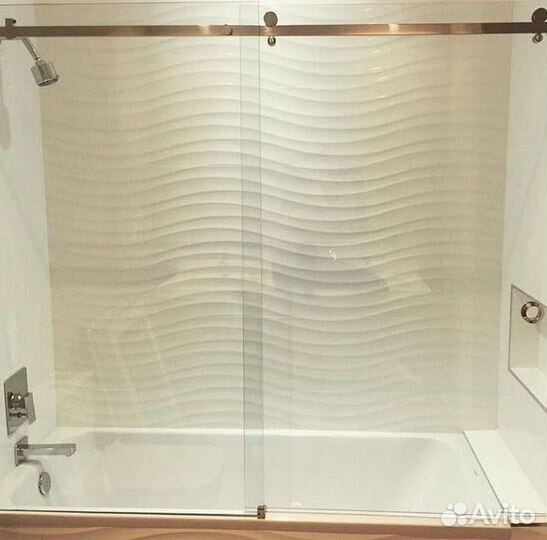 Стеклянные душевые ограждения