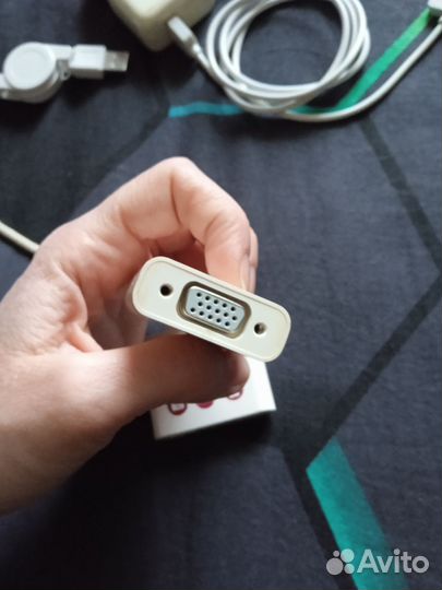 Зарядка на iPhone 1 и переходники к компьютеру