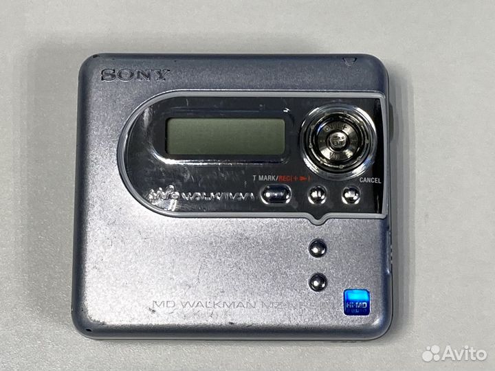Hi-MD рекордер-плеер Sony MZ-NH600