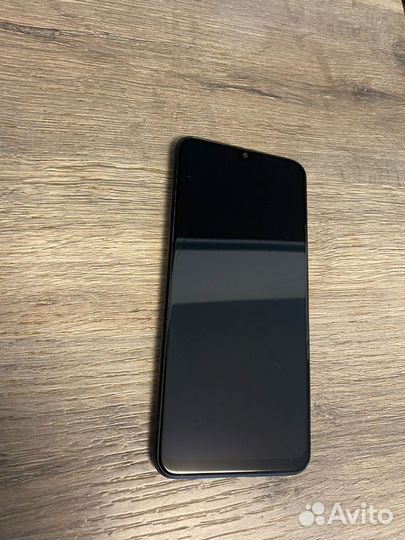 Samsung Galaxy A20, 3/32 ГБ