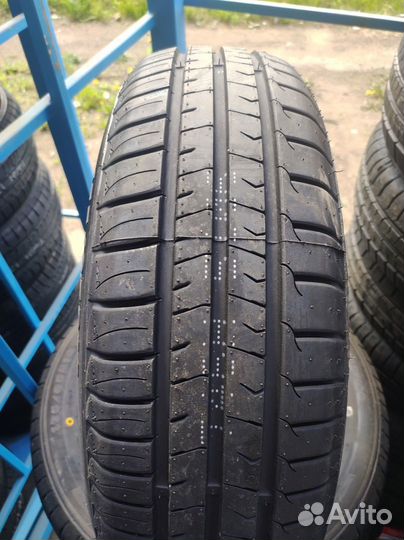 Firemax FM601 215/40 R17 87W