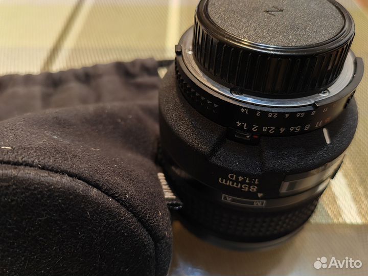 Nikon 85mm 1:1.4d идеальное состояние