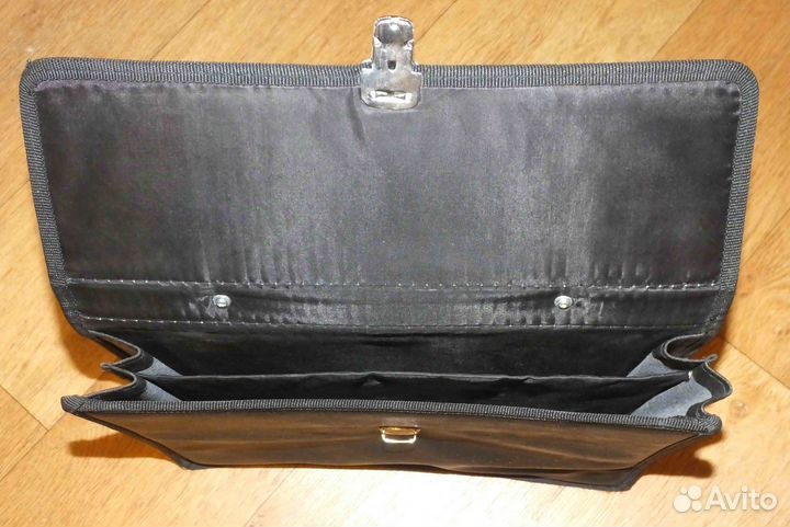 Мужской деловой портфель