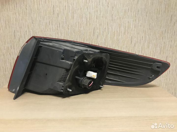 Фонарь задний левый наружный Киа Рио 3