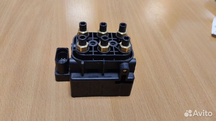 Блок клапанов VW Touareg I Audi Q7 porsche Cayenn