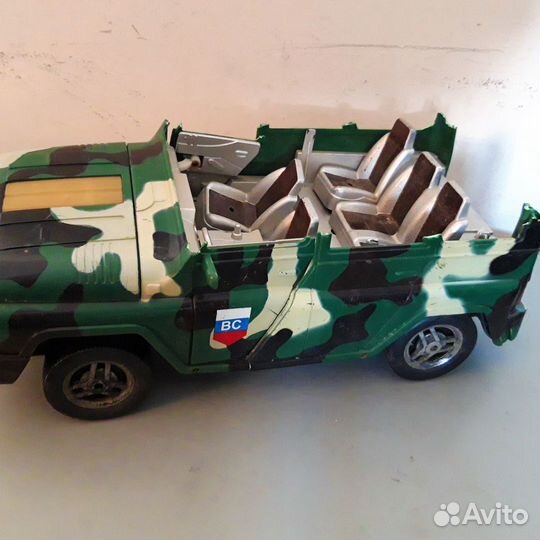 Коллекционные модели машинок от