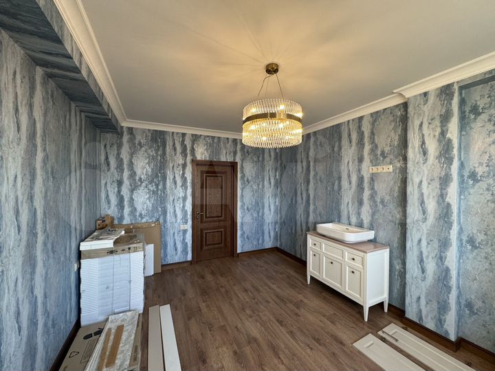 2-к. квартира, 65 м², 8/9 эт.