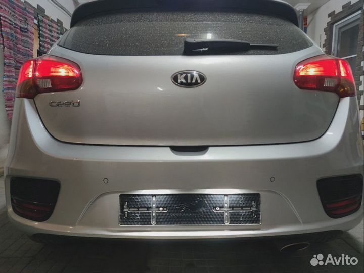 Подсветка номера Kia Ceed