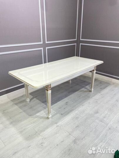 Столы и стулья. в наличии