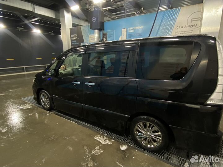 Nissan Serena 2.0 CVT, 2014, 107 500 км