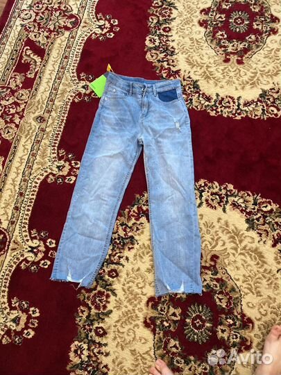 Джинсы