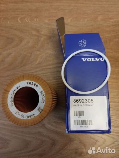 Фильтр масляный Volvo 8692305