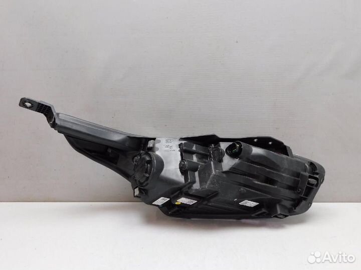 Фара левая Kia Ceed