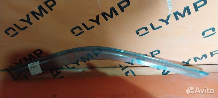 Ветровик передний правый Toyota Noah CR52 3C-E