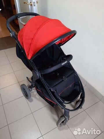 Прогулочная коляска recaro