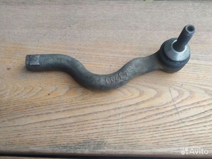 Наконечник рулевой тяги левый Jaguar XJ кузов 351