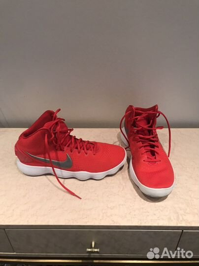 Кроссовки баскетбольные