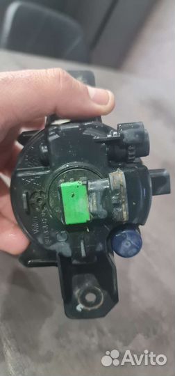 Продам противотуманную фару